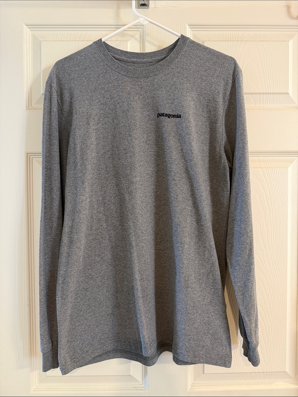 Patagonia Heather Gray Long Sleeve Crew Tee